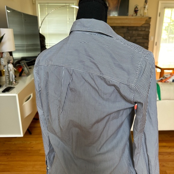 Stripe blouse size 6 - Picture 2 of 3